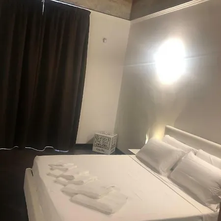 The Experience Apt * קאסרטה